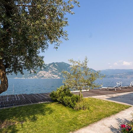 Luxurious Apartment in Marone overlooking lake Iseo Buitenkant foto