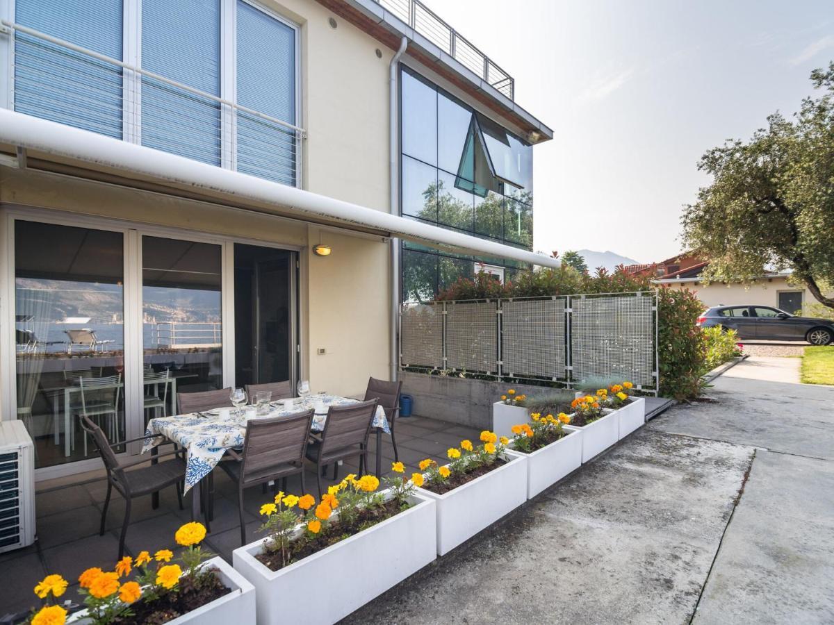 Luxurious Apartment in Marone overlooking lake Iseo Buitenkant foto